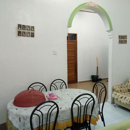 Aiman Homestay Marang Eksteriør bilde